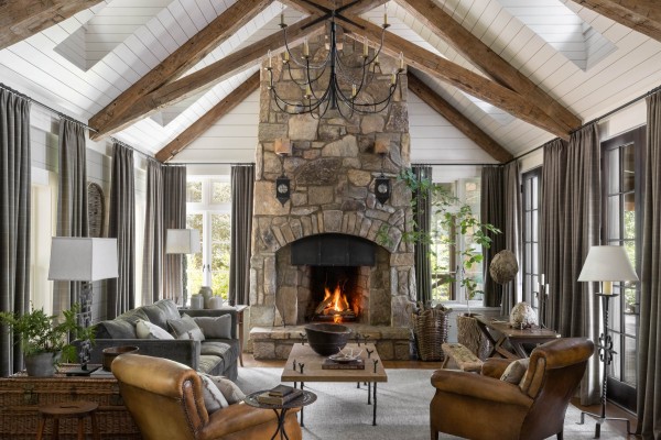 TSAdams Naeger Livingroom1 0113 r3